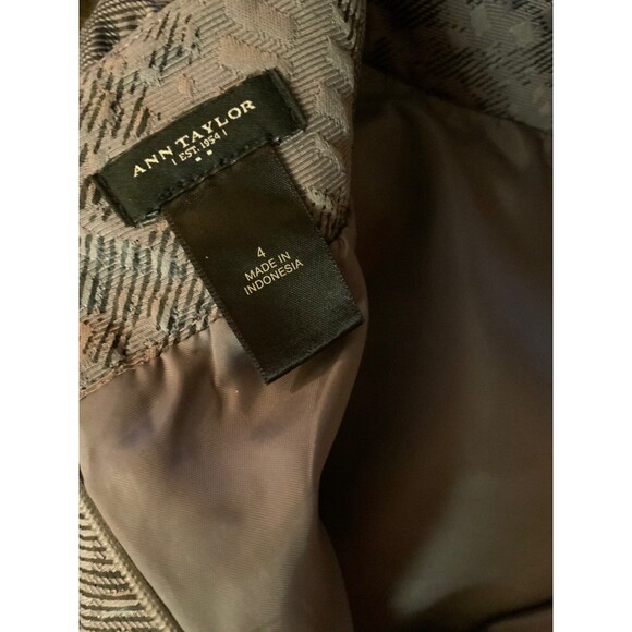 Ann Taylor Pencil Skirt - Picture 4 of 5